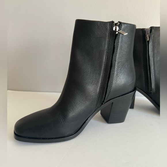 NWOT - FRYE Leather Georgia Bootie - Size 6.5 - Picture 4 of 10